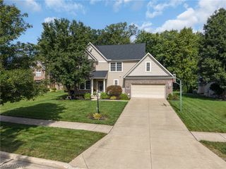 27078 Waterside Drive, Olmsted Twp, OH 44138