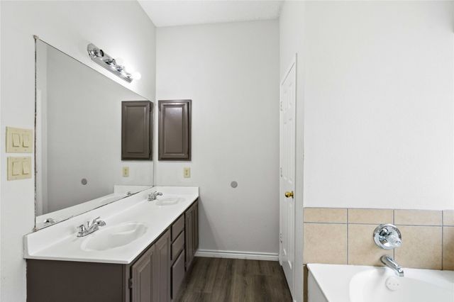 1403 BAKER, Cedar Hill, TX 75104