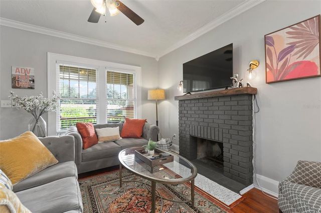 812 W RIVER HEIGHTS AVENUE, Tampa, FL 33603