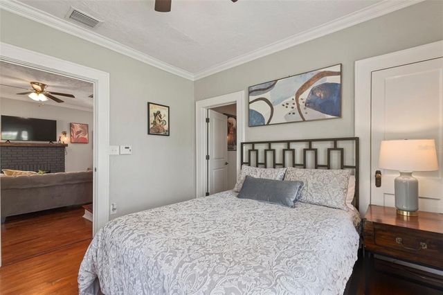812 W RIVER HEIGHTS AVENUE, Tampa, FL 33603