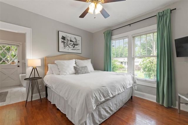 812 W RIVER HEIGHTS AVENUE, Tampa, FL 33603