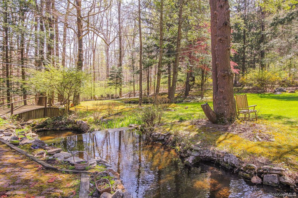72 Seifert Lane, Putnam Valley, NY 10579 — photo 2