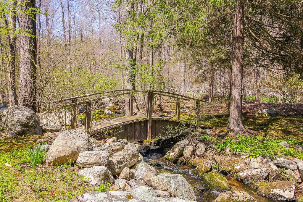 72 Seifert Lane, Putnam Valley, NY 10579 — photo 3