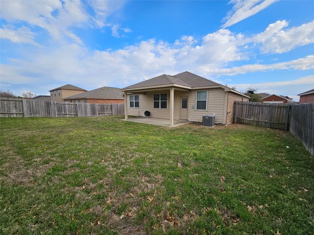 216 Meadow Ridge Drive, Anna, TX 75409