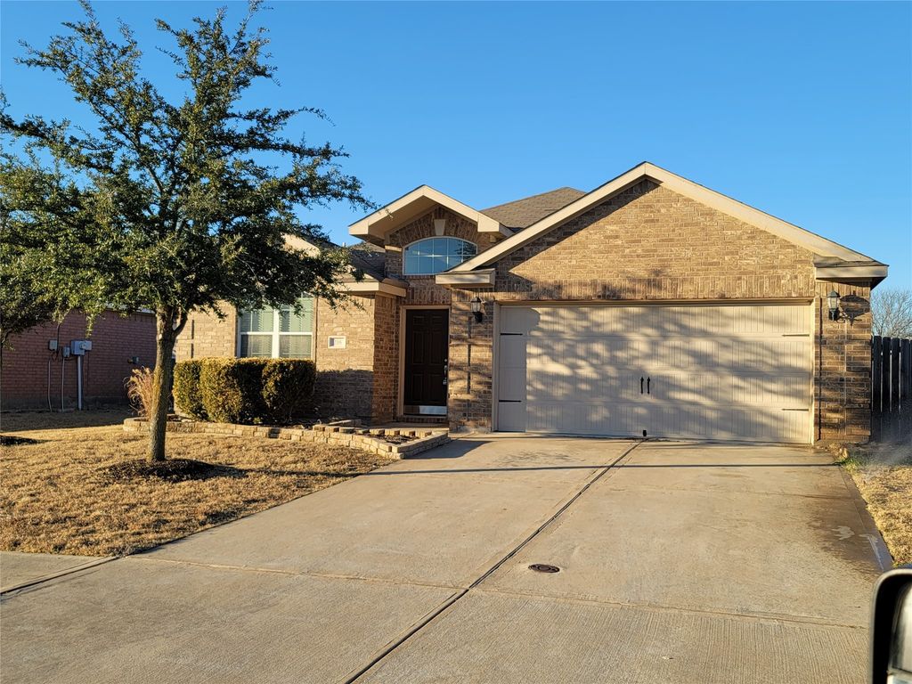 216 Meadow Ridge Drive, Anna, TX 75409
