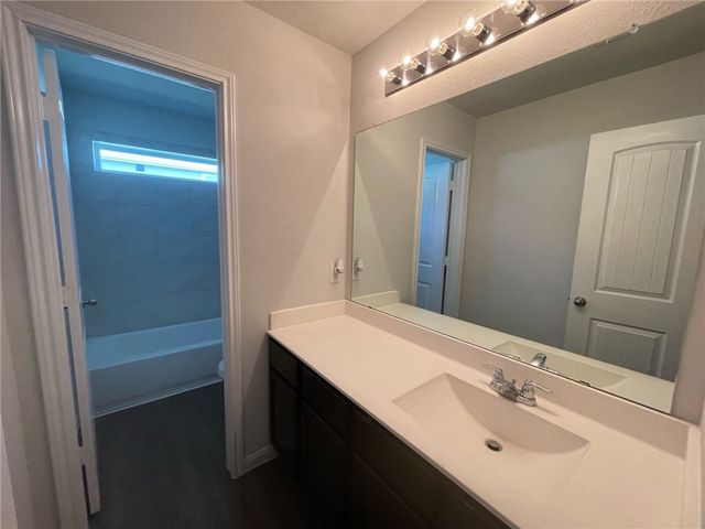 985 Marquis Drive, Bryan, TX 77803