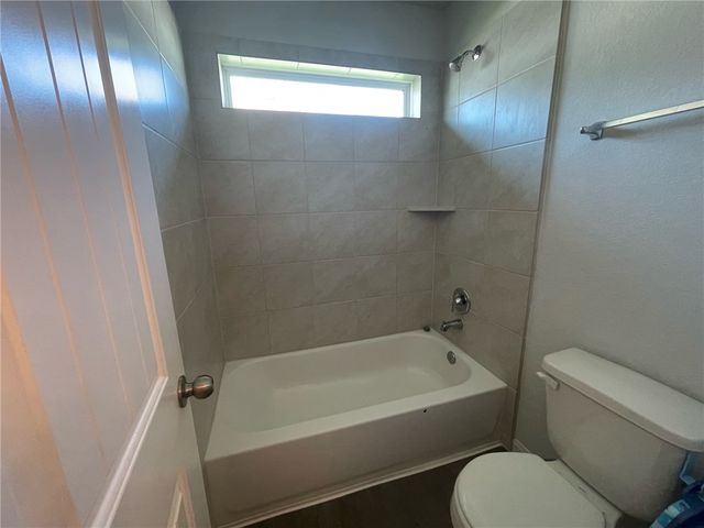 985 Marquis Drive, Bryan, TX 77803