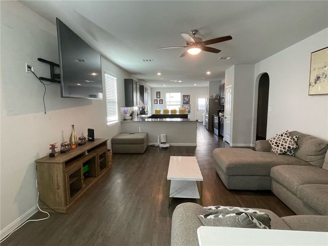 985 Marquis Drive, Bryan, TX 77803