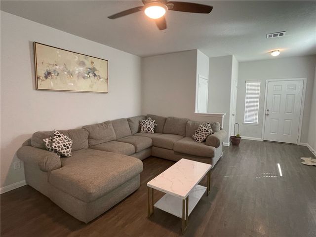 985 Marquis Drive, Bryan, TX 77803