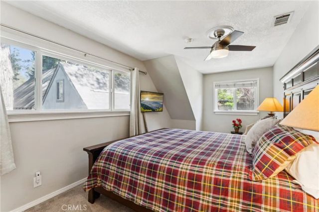 378 Oak Drive, Lake Arrowhead, CA 92352