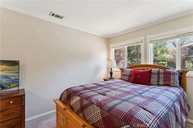 378 Oak Drive, Lake Arrowhead, CA 92352