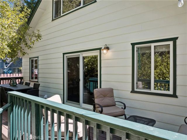 378 Oak Drive, Lake Arrowhead, CA 92352