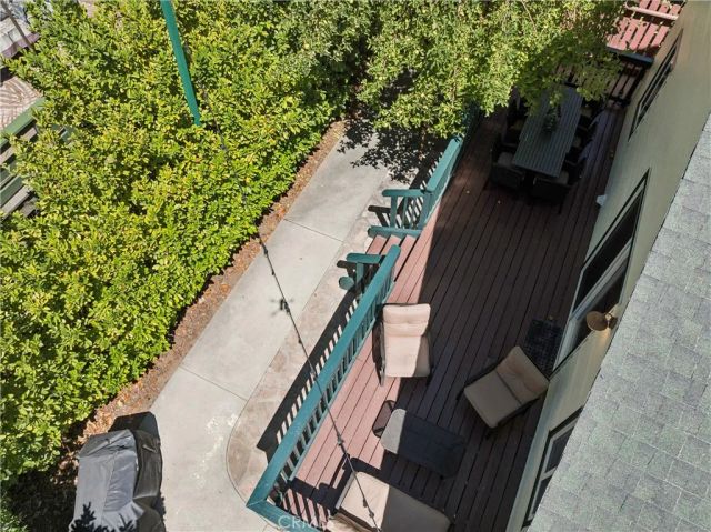 378 Oak Drive, Lake Arrowhead, CA 92352