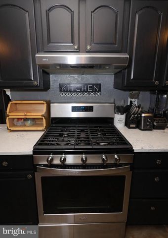 307 EDWARDS, Chesilhurst, NJ 08089