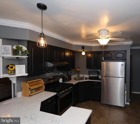 307 EDWARDS, Chesilhurst, NJ 08089