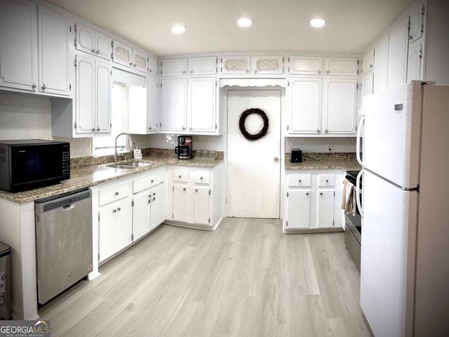 513 Arnold Mill Road, Woodstock, GA 30188