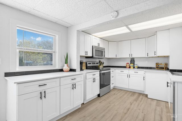 823 5th Ave N, Nampa, ID 83687