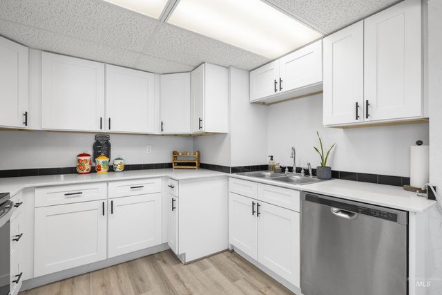 823 5th Ave N, Nampa, ID 83687