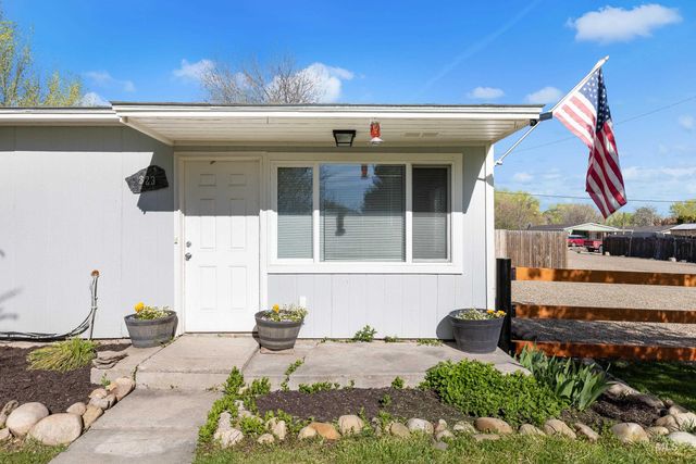 823 5th Ave N, Nampa, ID 83687