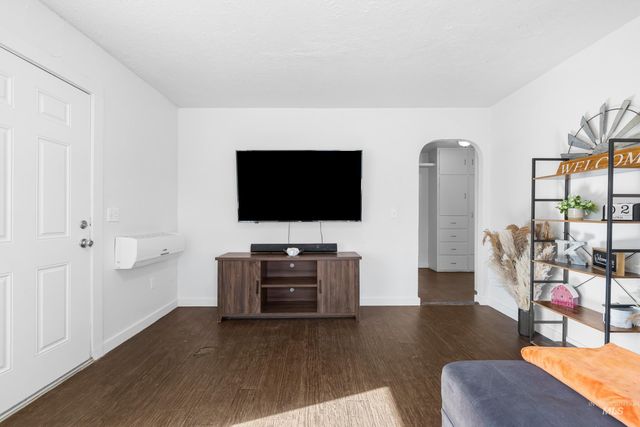 823 5th Ave N, Nampa, ID 83687