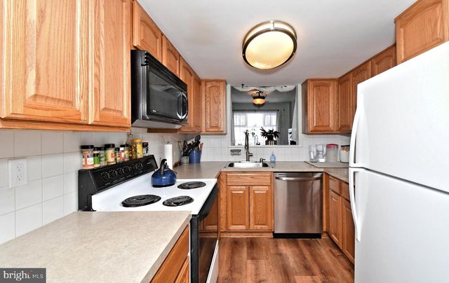 1258 LISA DR, Warrington, PA 18976