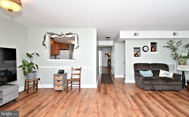 1258 LISA DR, Warrington, PA 18976