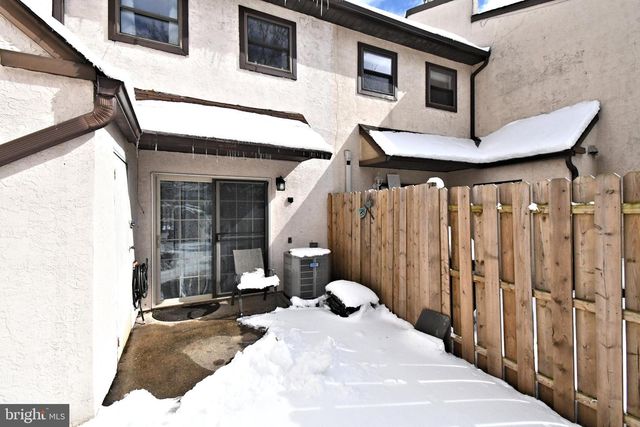 1258 LISA DR, Warrington, PA 18976