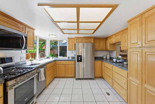 871 Founders Lane, Milpitas, CA 95035