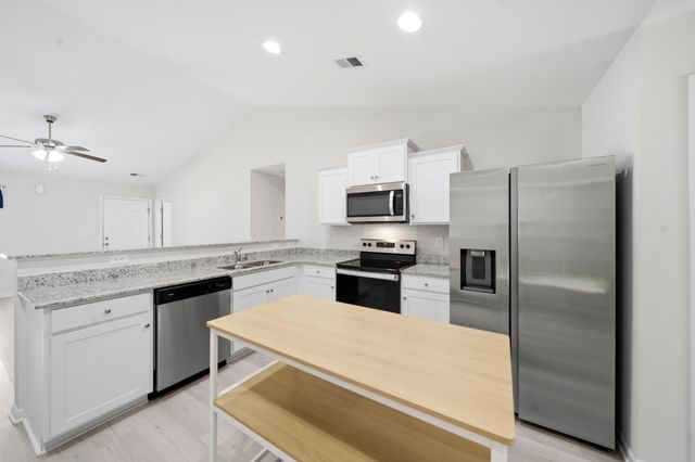 2145 Stillpointe Drive, Sumter, SC 29154