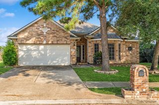 12218 Owens Falls Drive, Tomball, TX 77375