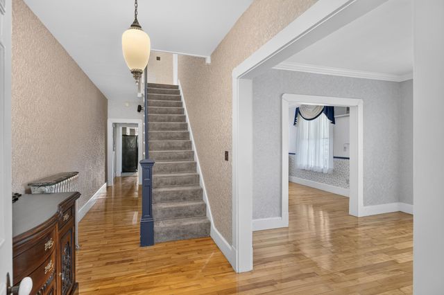 58 Park Avenue, Manchester, NH 03104
