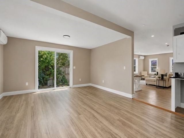 85 Middle St, Fairhaven, MA 02719