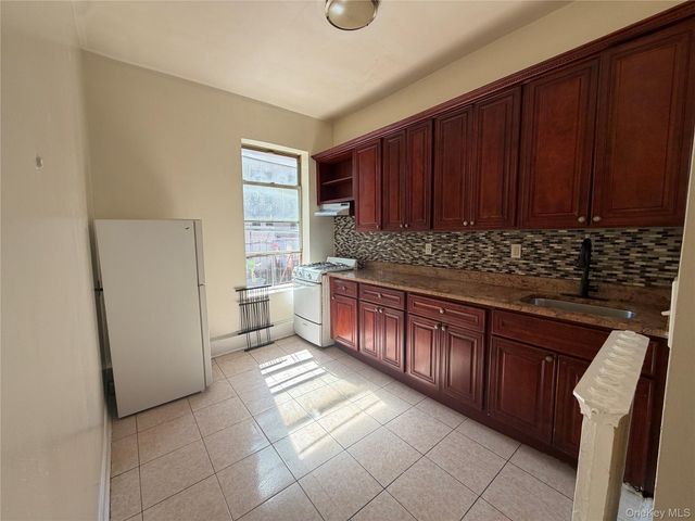 50 Main Street 4R, Yonkers, NY 10701