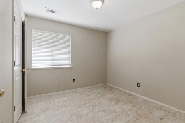 442 Hummingbird Dr, Lodi, CA 95240