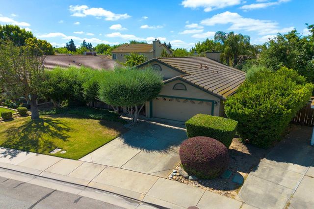 442 Hummingbird Dr, Lodi, CA 95240
