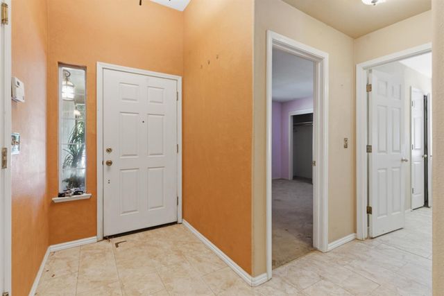 442 Hummingbird Dr, Lodi, CA 95240