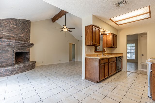 7750 crooked road, San Antonio, TX 78254