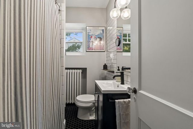 341 MEETINGHOUSE RD, Jenkintown, PA 19046