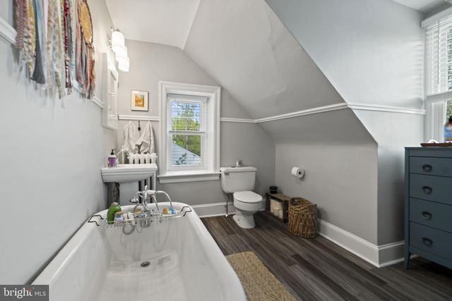 341 MEETINGHOUSE RD, Jenkintown, PA 19046