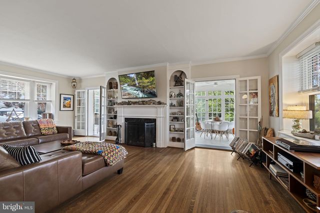 341 MEETINGHOUSE RD, Jenkintown, PA 19046