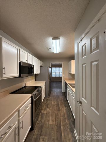 6018 Patric Alan Court, Charlotte, NC 28216