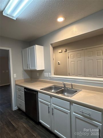 6018 Patric Alan Court, Charlotte, NC 28216