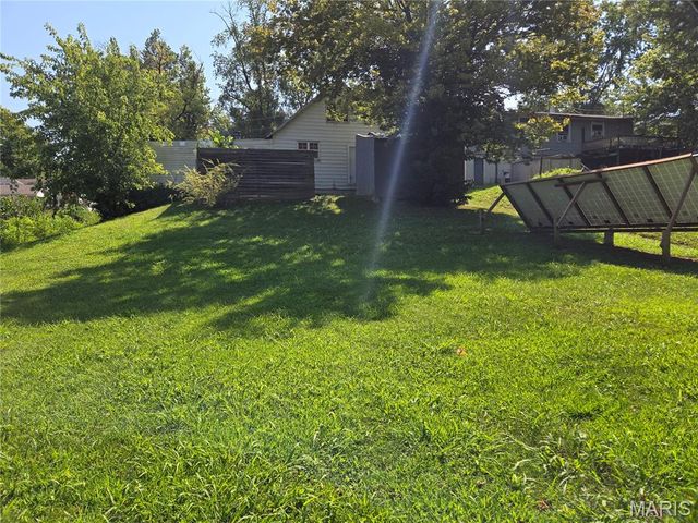 1206 Rixon, Alton, IL 62002