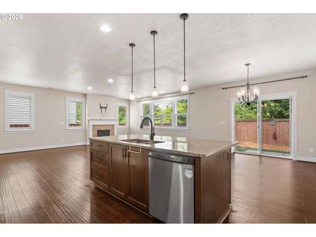 28635 GREENWAY Dr, Wilsonville, OR 97070