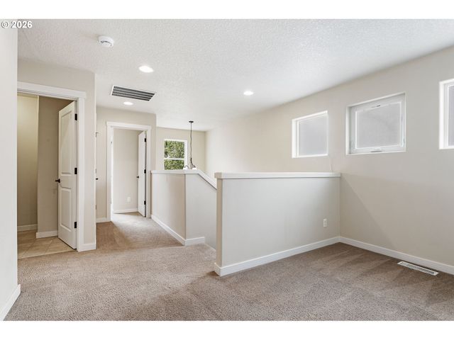 28635 GREENWAY Dr, Wilsonville, OR 97070