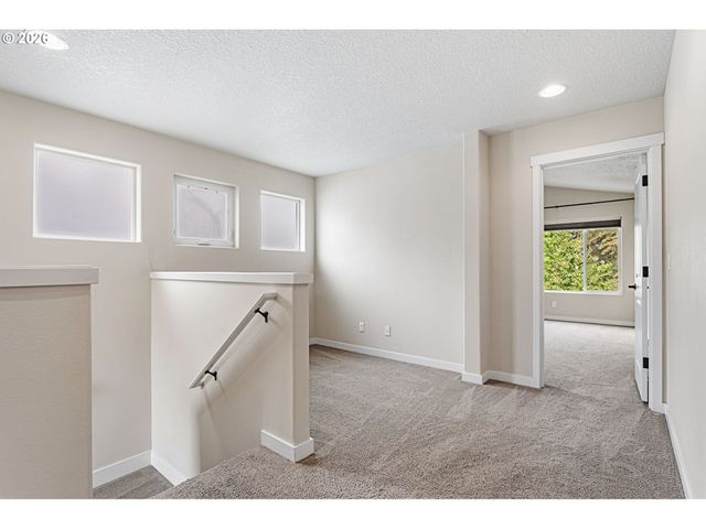 28635 GREENWAY Dr, Wilsonville, OR 97070