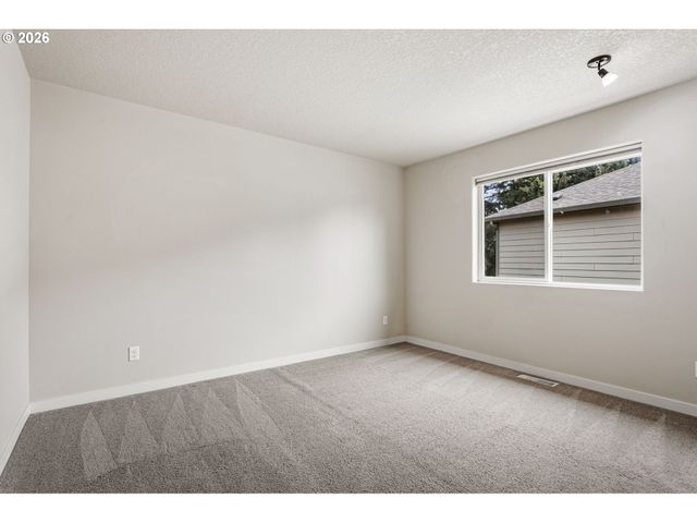28635 GREENWAY Dr, Wilsonville, OR 97070