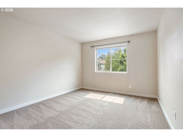 28635 GREENWAY Dr, Wilsonville, OR 97070
