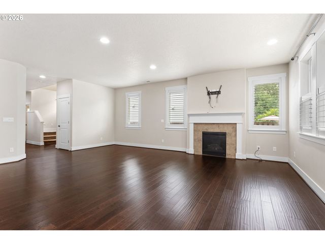 28635 GREENWAY Dr, Wilsonville, OR 97070