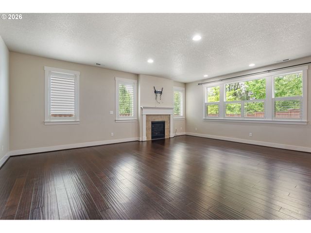 28635 GREENWAY Dr, Wilsonville, OR 97070